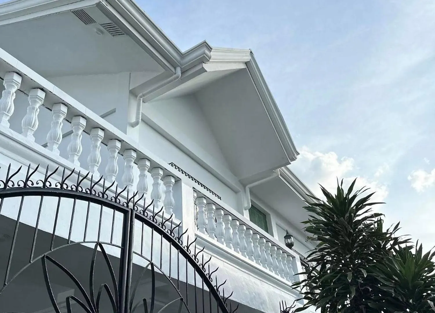 Stunning House With Pool And Best Amenities Angeles 0*,  Filipinler