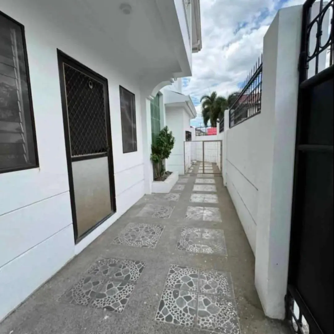 Stunning House With Pool And Best Amenities Angeles